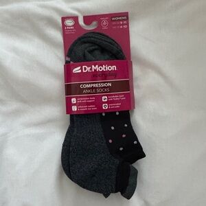 Black and Gray Athletic Socks with Textured Pattern